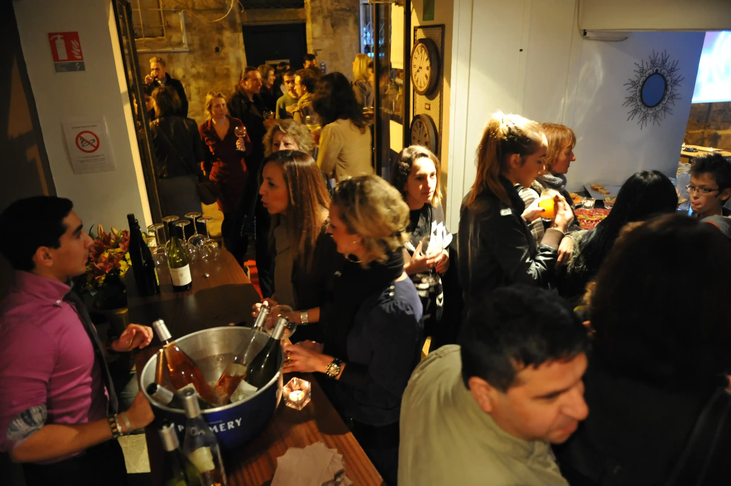 leclandestin-interieur-soiree